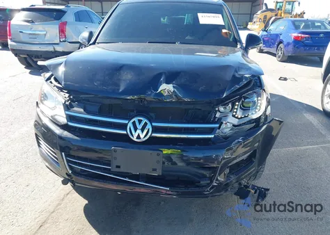 2014 Volkswagen Touareg 3.6L Sport из США, поврежденный, VIN WVGEF9BP8ED004490